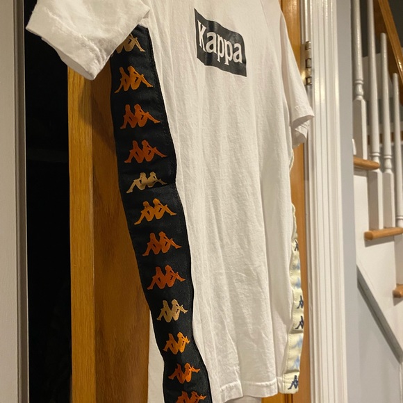 Men’s Kappa White T shirt with cool design on the sides. - Picture 9 of 12